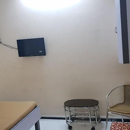 New Metro Guest House Mumbai Eksteriør bilde