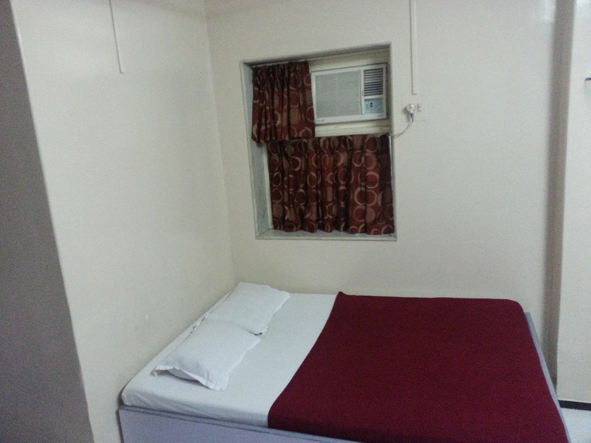 New Metro Guest House Mumbai Eksteriør bilde